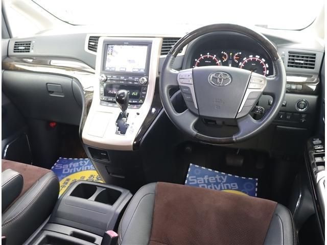 TOYOTA ALPHARD 2013 Image 31