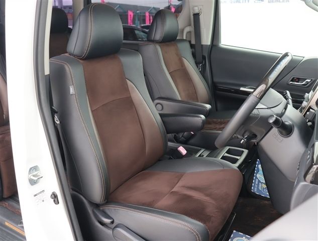 TOYOTA ALPHARD 2013 Image 31