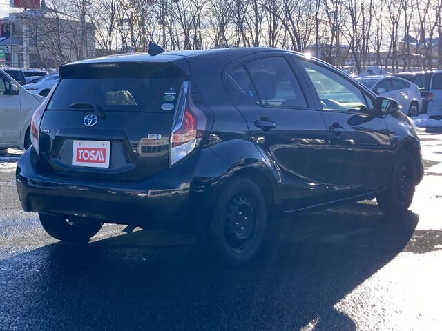 TOYOTA AQUA 2017 Image 31