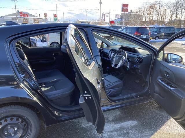 TOYOTA AQUA 2017 Image 31