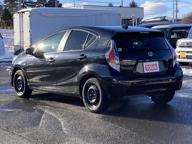 TOYOTA AQUA 2017 Image 31