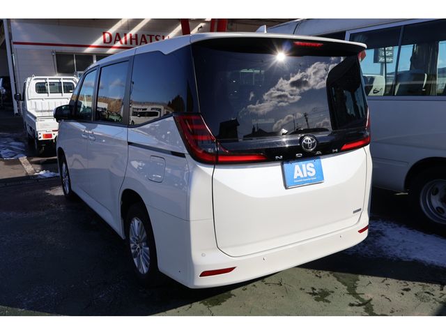 TOYOTA NOAH 4WD 2024 Image 31