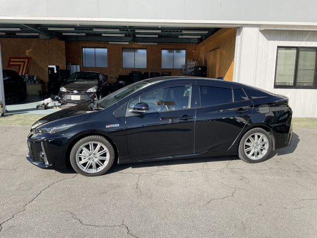 TOYOTA PRIUS PHV 2020 Image 31