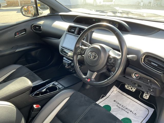 TOYOTA PRIUS PHV 2020 Image 31