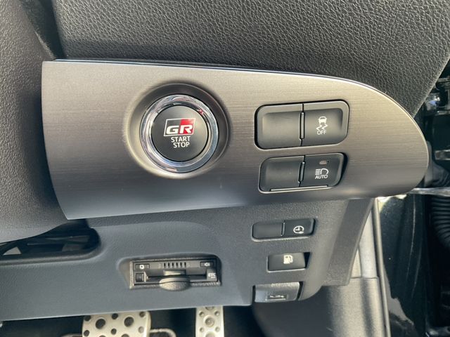 TOYOTA PRIUS PHV 2020 Image 31