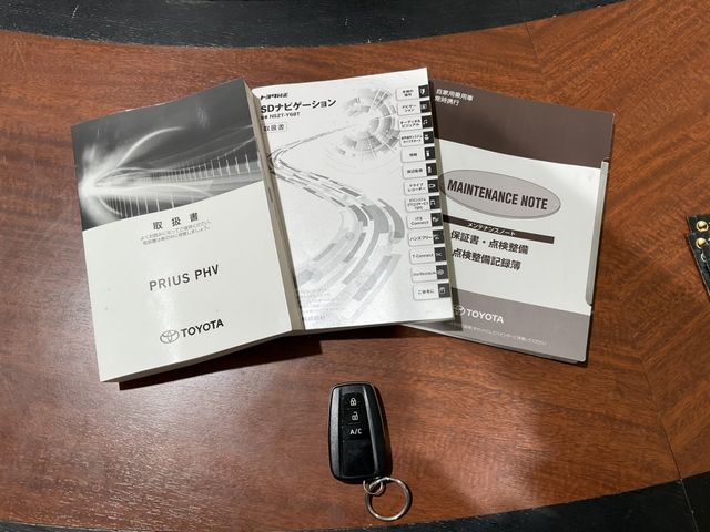 TOYOTA PRIUS PHV 2020 Image 31