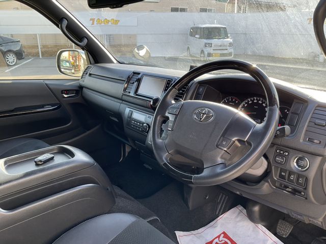 TOYOTA REGIUSACE VAN 4WD 2020 Image 31