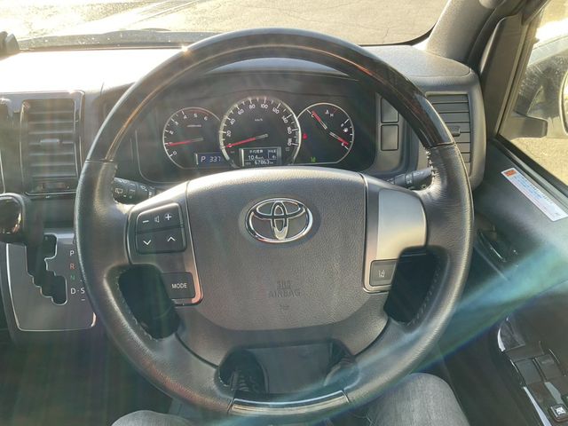 TOYOTA REGIUSACE VAN 4WD 2020 Image 31