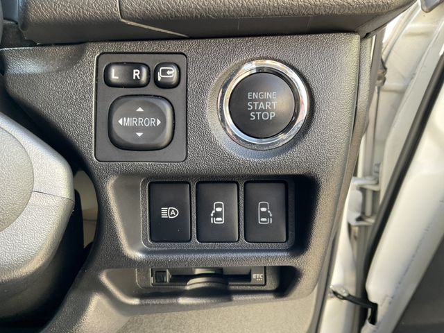 TOYOTA REGIUSACE VAN 4WD 2020 Image 31