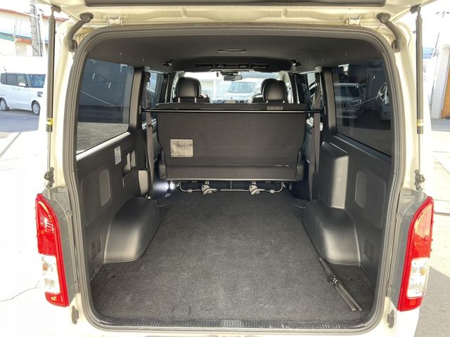 TOYOTA REGIUSACE VAN 4WD 2020 Image 31