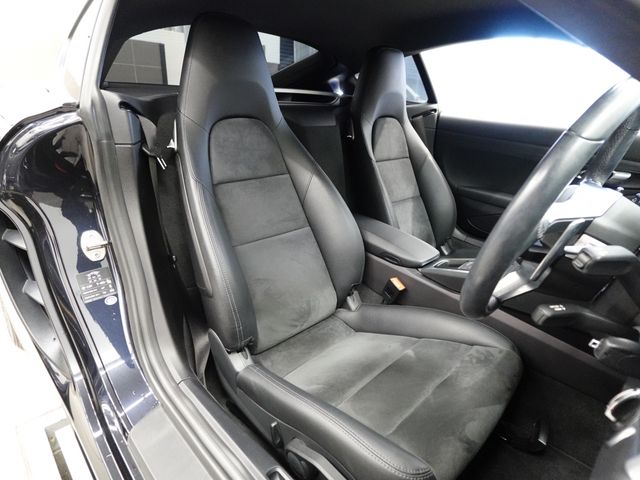 PORSCHE 718CAYMAN 2018 Image 31