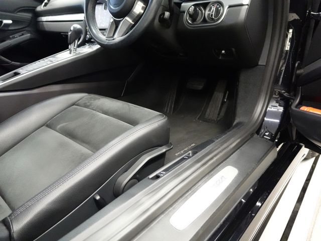 PORSCHE 718CAYMAN 2018 Image 31