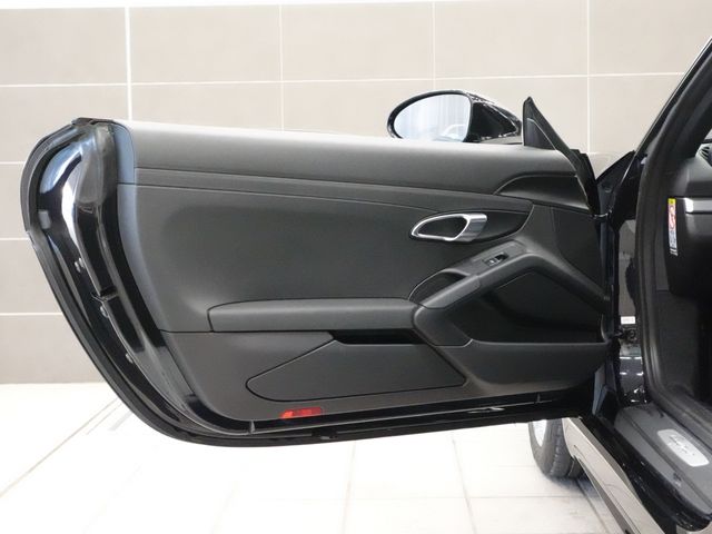 PORSCHE 718CAYMAN 2018 Image 31