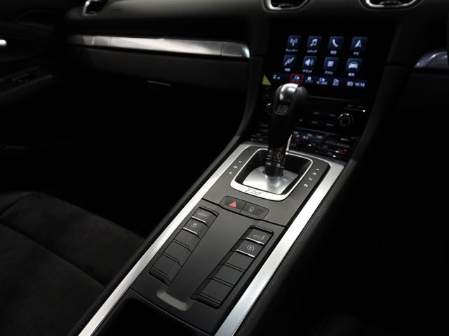 PORSCHE 718CAYMAN 2018 Image 31