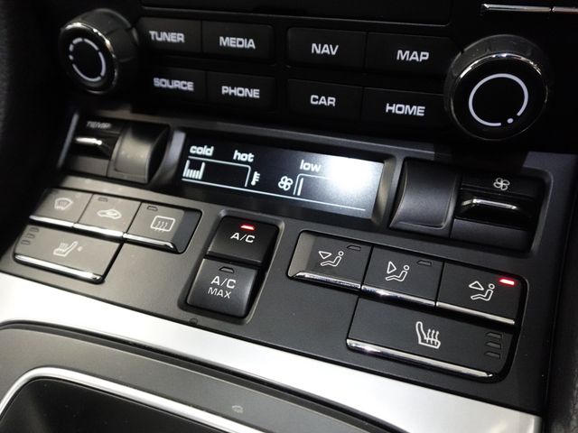 PORSCHE 718CAYMAN 2018 Image 31