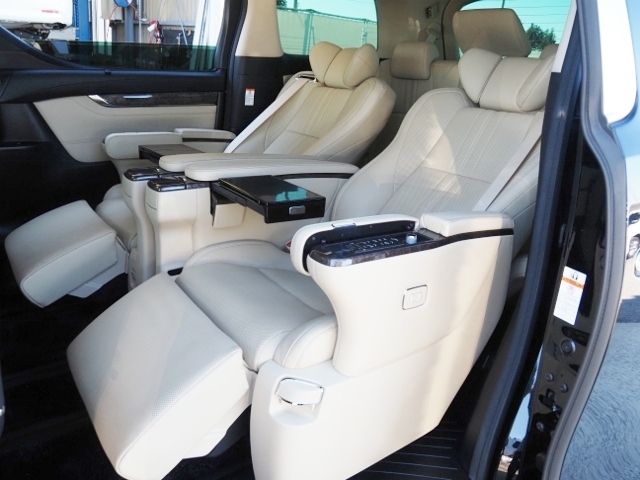 TOYOTA ALPHARD 4WD 2021 Image 31