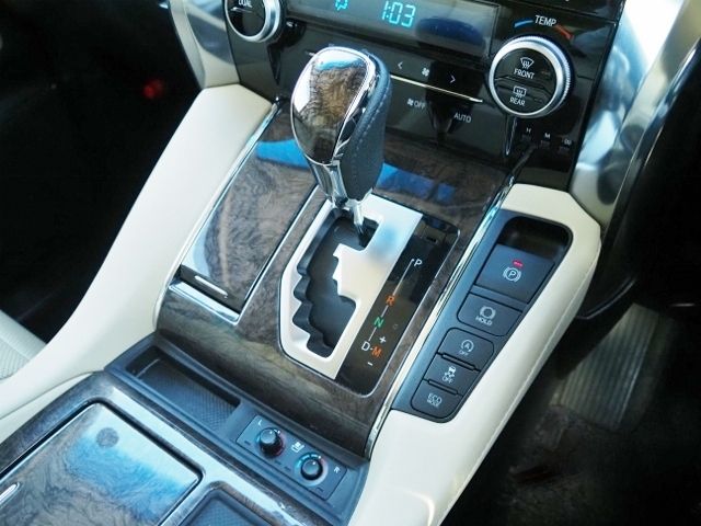 TOYOTA ALPHARD 4WD 2021 Image 31