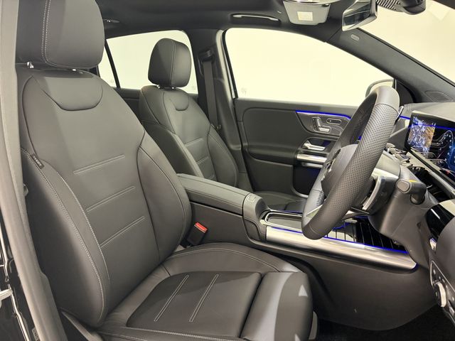 MERCEDES BENZ GLA CL 2025 Image 31