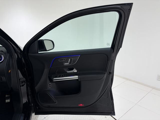 MERCEDES BENZ GLA CL 2025 Image 31