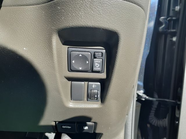 NISSAN CUBE 2012 Image 31