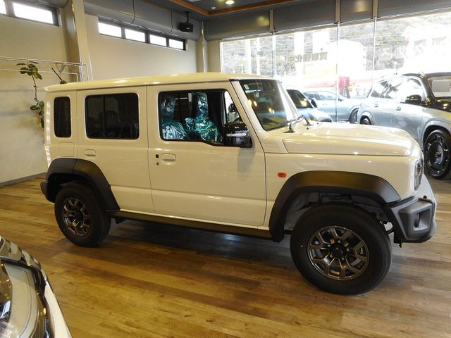 SUZUKI JIMNY NOMADE 2025 Image 31