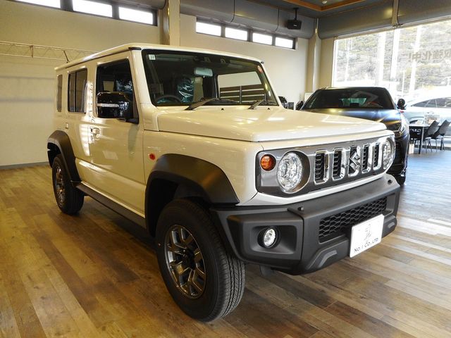 SUZUKI JIMNY NOMADE 2025 Image 31