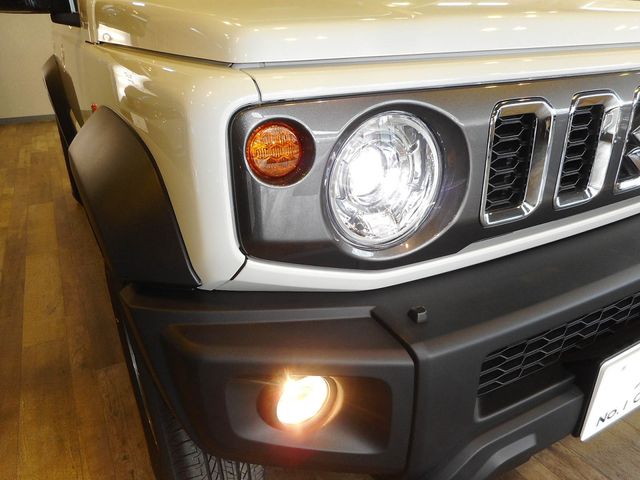 SUZUKI JIMNY NOMADE 2025 Image 31