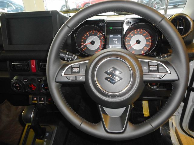 SUZUKI JIMNY NOMADE 2025 Image 31