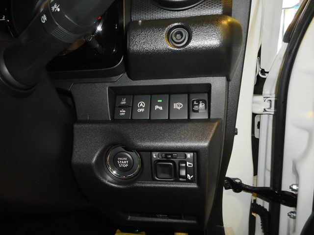 SUZUKI JIMNY NOMADE 2025 Image 31