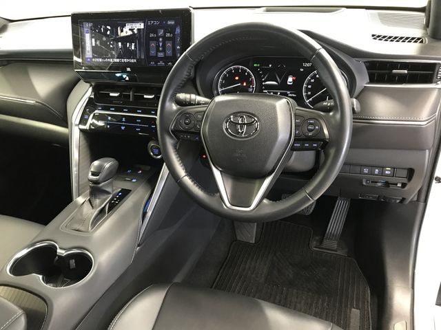 TOYOTA HARRIER 2WD 2021 Image 31