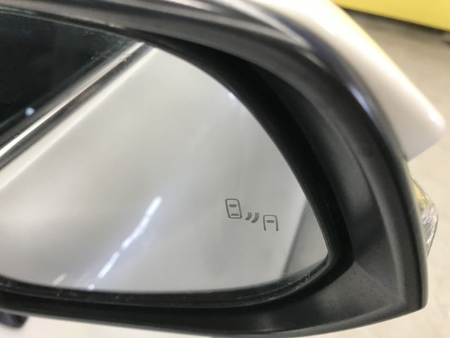 TOYOTA HARRIER 2WD 2021 Image 31