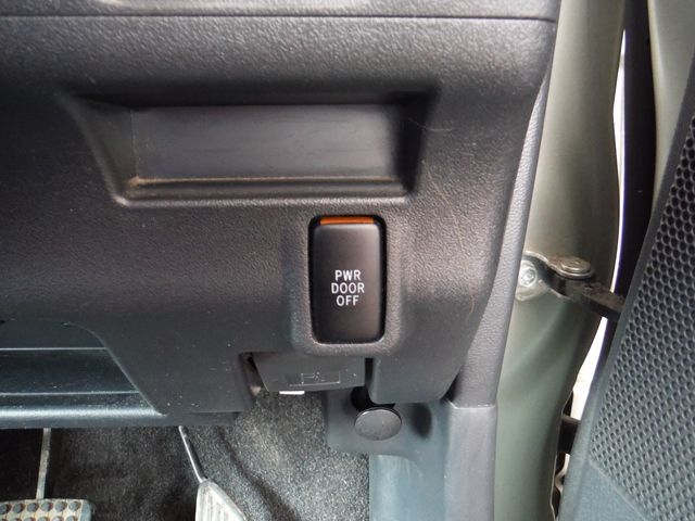 DAIHATSU TANTO 2012 Image 31