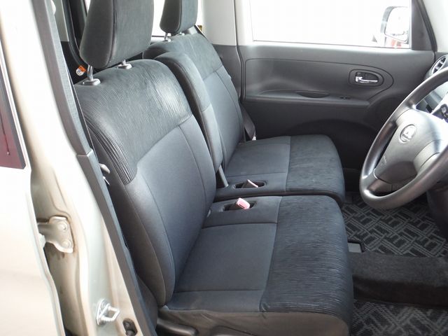 DAIHATSU TANTO 2012 Image 31