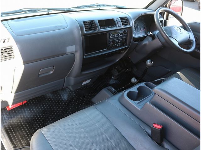 MAZDA BONGO TRUCK 4WD 2014 Image 31