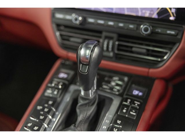 PORSCHE MACAN 2019 Image 31