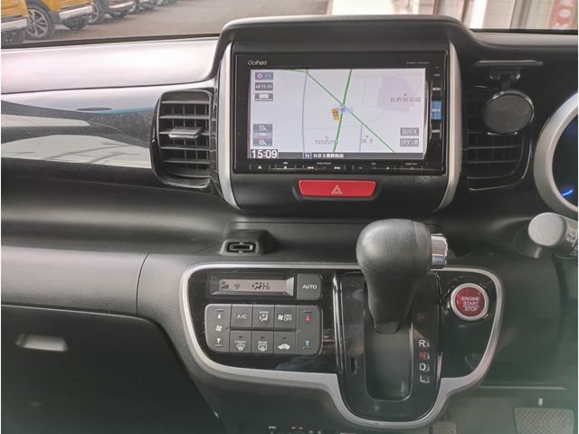 HONDA N BOX CUSTOM 2017 Image 31