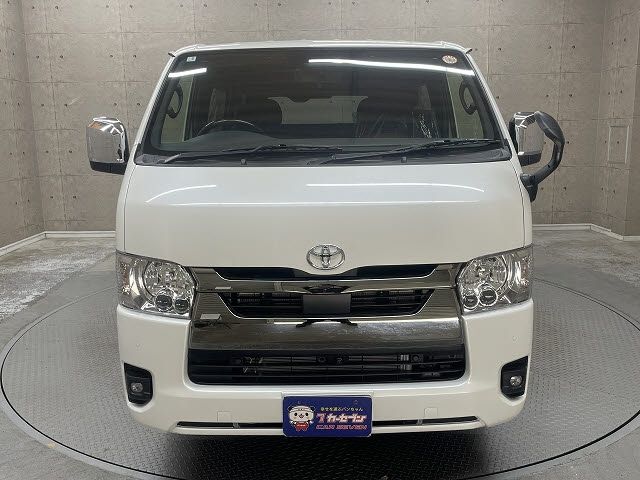 TOYOTA HIACE VAN 2WD 2026 Image 31
