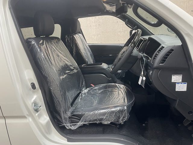 TOYOTA HIACE VAN 2WD 2026 Image 31