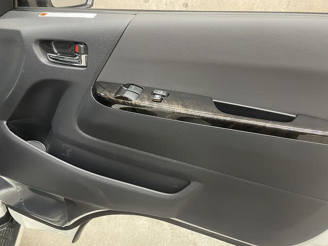 TOYOTA HIACE VAN 2WD 2026 Image 31