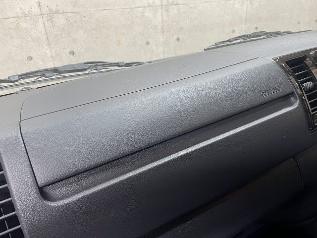 TOYOTA HIACE VAN 2WD 2026 Image 31