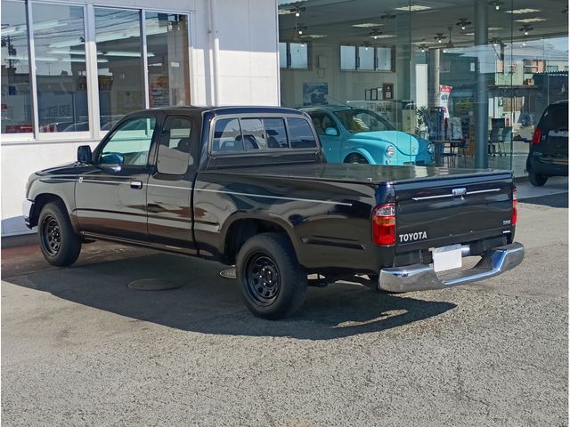 TOYOTA HILUX 2WD 2002 Image 31