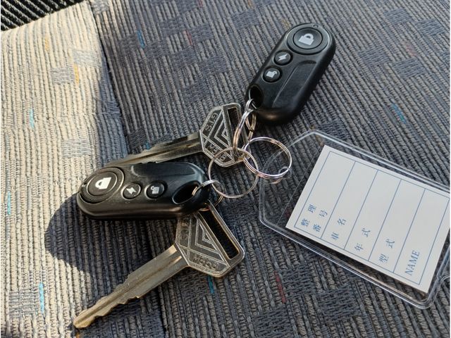 TOYOTA HILUX 2WD 2002 Image 31