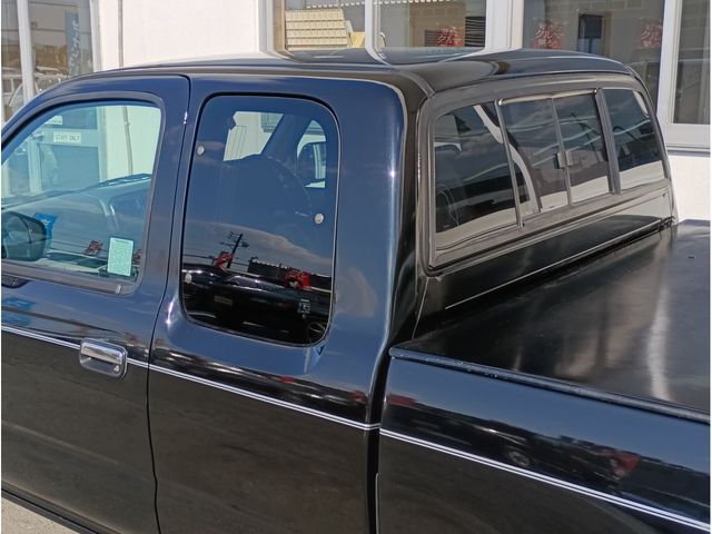 TOYOTA HILUX 2WD 2002 Image 31