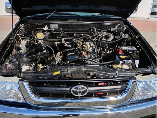 TOYOTA HILUX 2WD 2002 Image 31