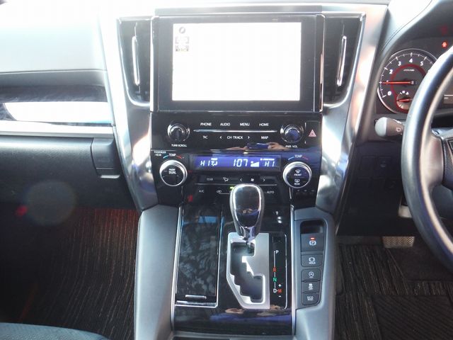 TOYOTA ALPHARD 4WD 2021 Image 31