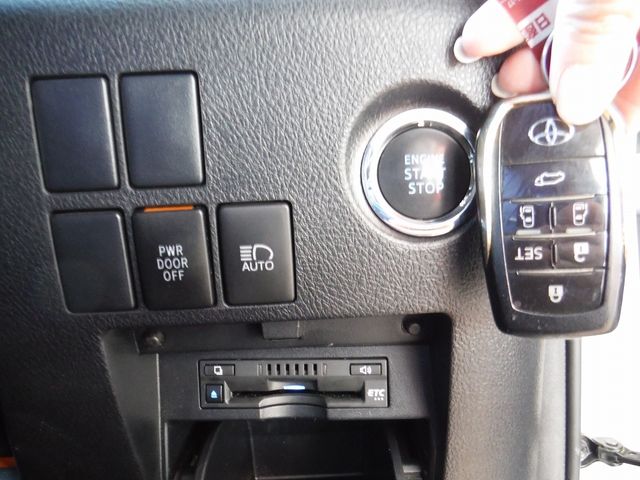 TOYOTA ALPHARD 4WD 2021 Image 31