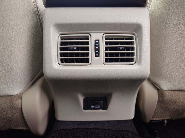 TOYOTA CAMRY HYBRID 2021 Image 31