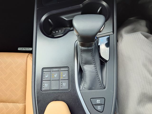 TOYOTA LEXUS UX250H 1993 Image 31