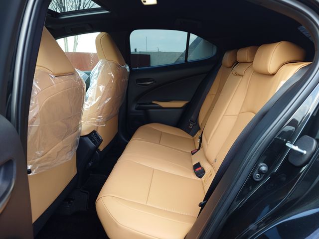 TOYOTA LEXUS UX250H 1993 Image 31