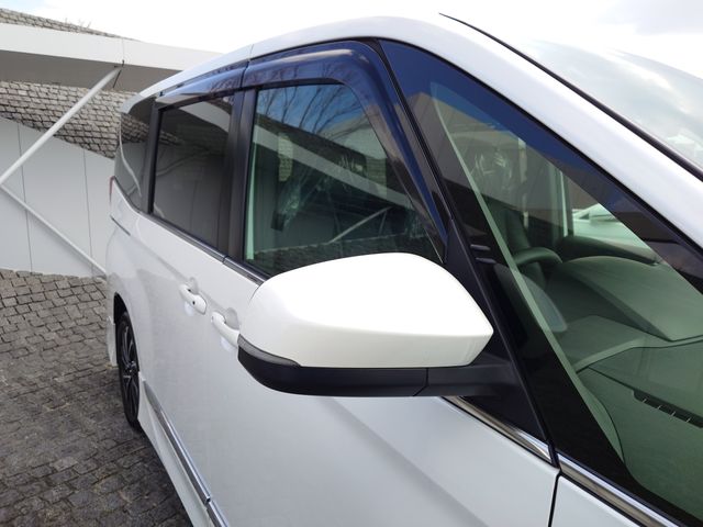 TOYOTA NOAH HYBRID 2024 Image 31